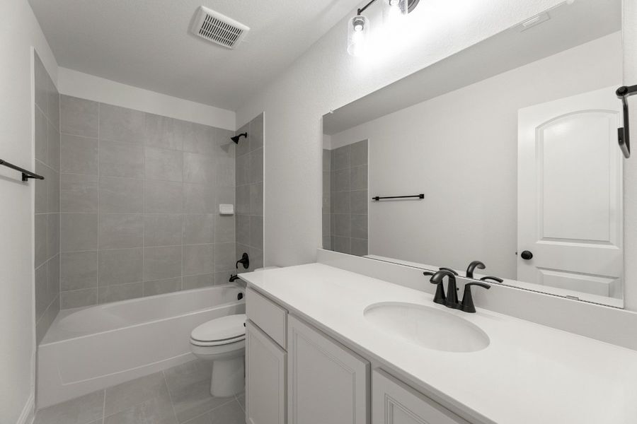 Representative furnished interior of a home built from the Stonegate by Pacesetter Homes in La Terra at Uptown Celina, Celina (Image 9).