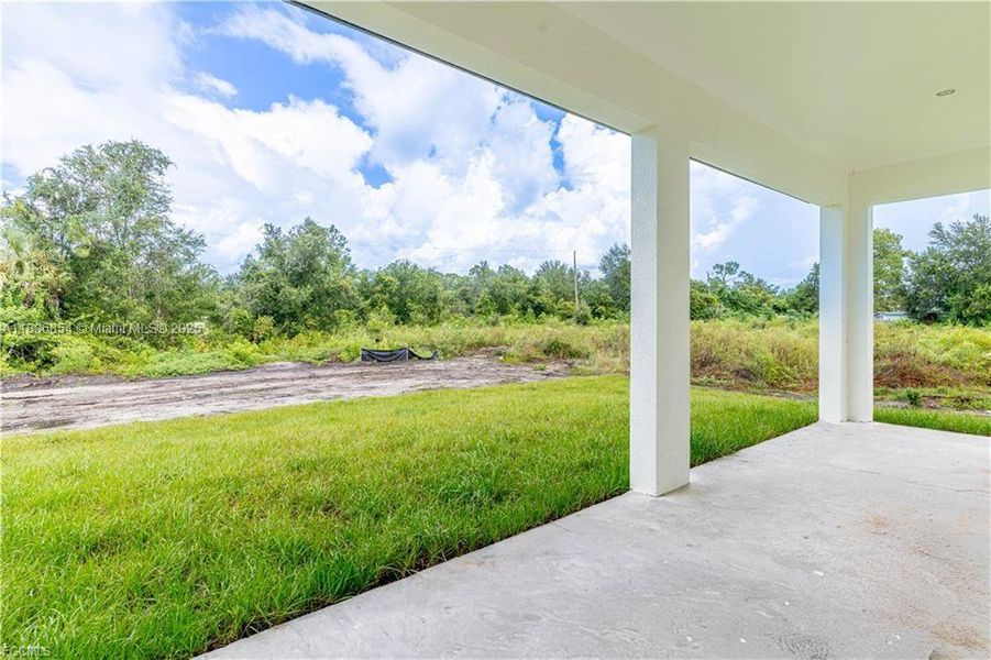 Exterior details and patio area of a home in , Lehigh Acres (Image 12).