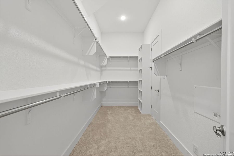 Spacious, unfurnished interior of a new home in Front Gate in Fair Oaks Ranch, Fair Oaks Ranch (Image 32). Spacious, unfurnished interior of a new home in Front Gate in Fair Oaks Ranch, Fair Oaks Ranch (Image 32).