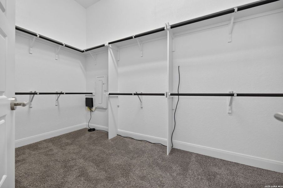 Spacious, unfurnished interior of a new home in Stillwater Ranch, San Antonio (Image 15).