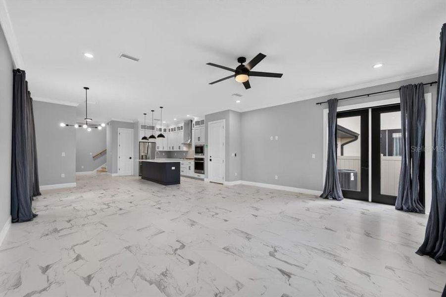 Spacious, unfurnished interior of a new home in , Tampa (Image 25).