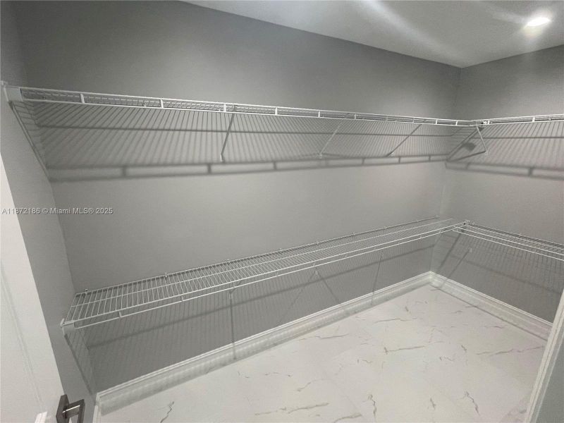 Image 14 of a home in .