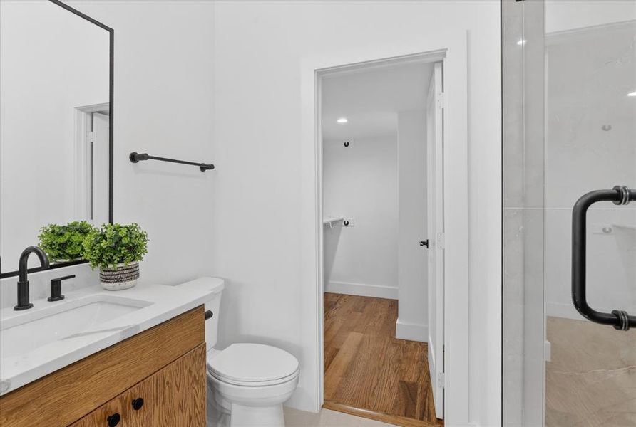 Furnished interior view inside a new home in , Dallas (Image 7).