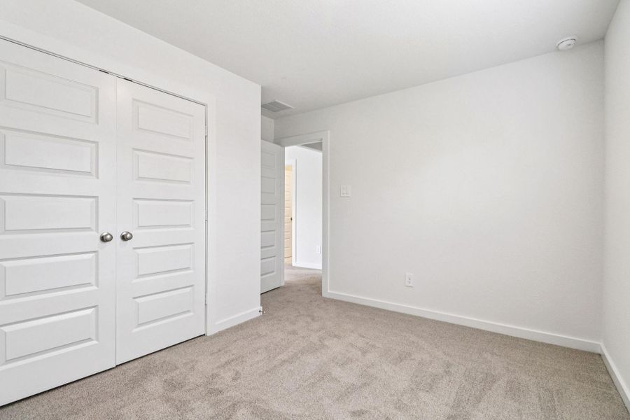 Photo is not of the actual home, but is an inspirational photo of builder’s model home and may depict options, furnishings, and/or decorator features that are not included Photo is not of the actual home, but is an inspirational photo of builder’s model home and may depict options, furnishings, and/or decorator features that are not included