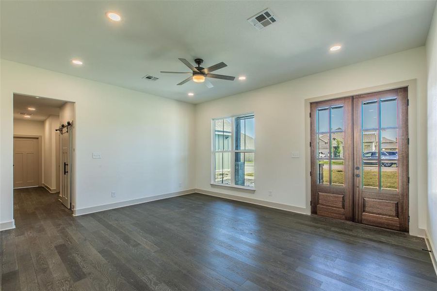 Spacious, unfurnished interior of a new home in , Waco (Image 17).