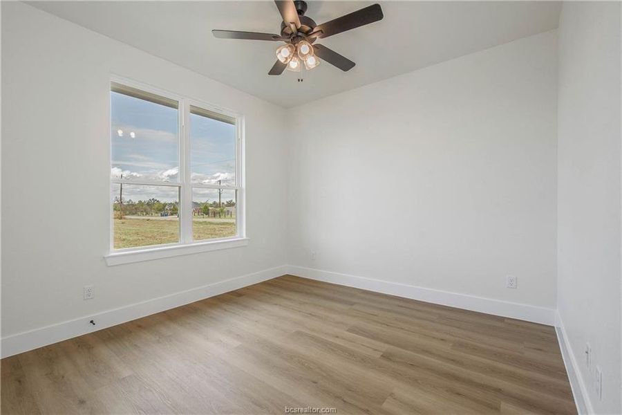Spacious, unfurnished interior of a new home in , Franklin (Image 21).