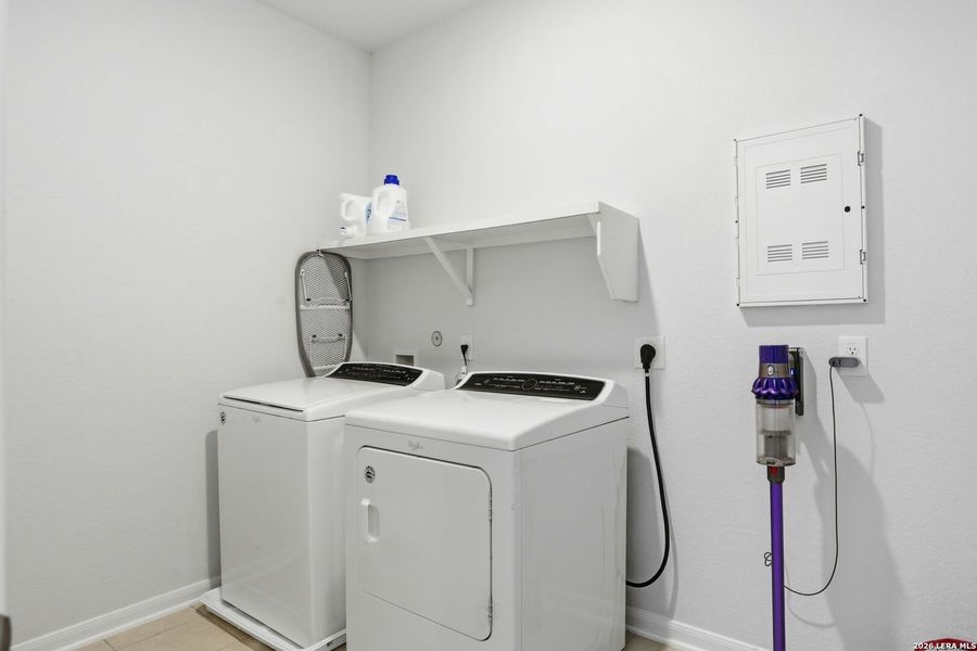 Close-up of interior finishes inside a home in Hunter's Ranch, San Antonio (Image 20).