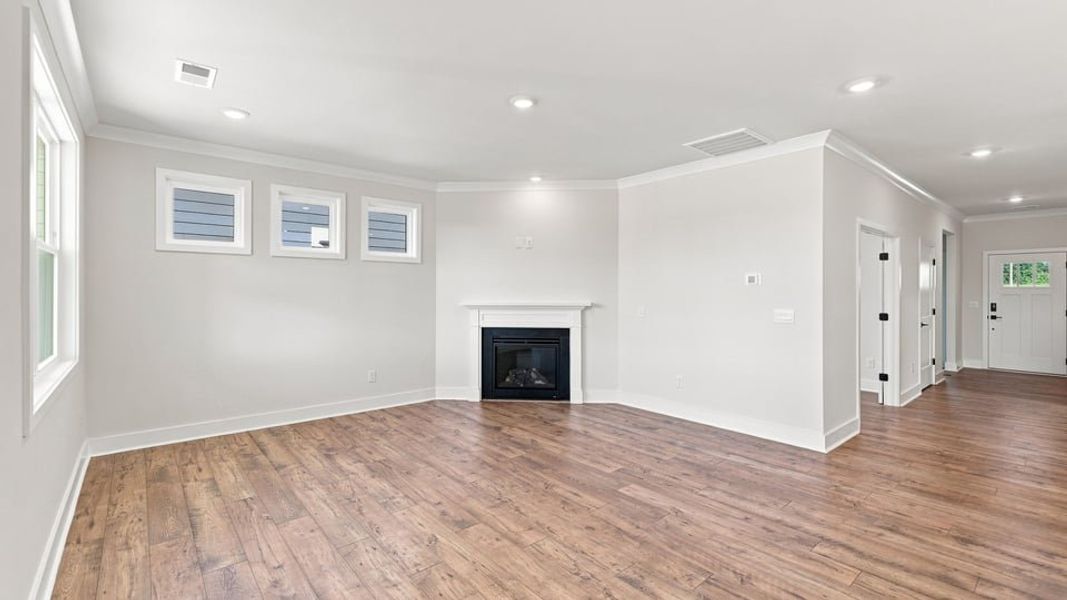 Spacious, unfurnished interior of a new home in Williams Ridge, Woodruff (Image 26).