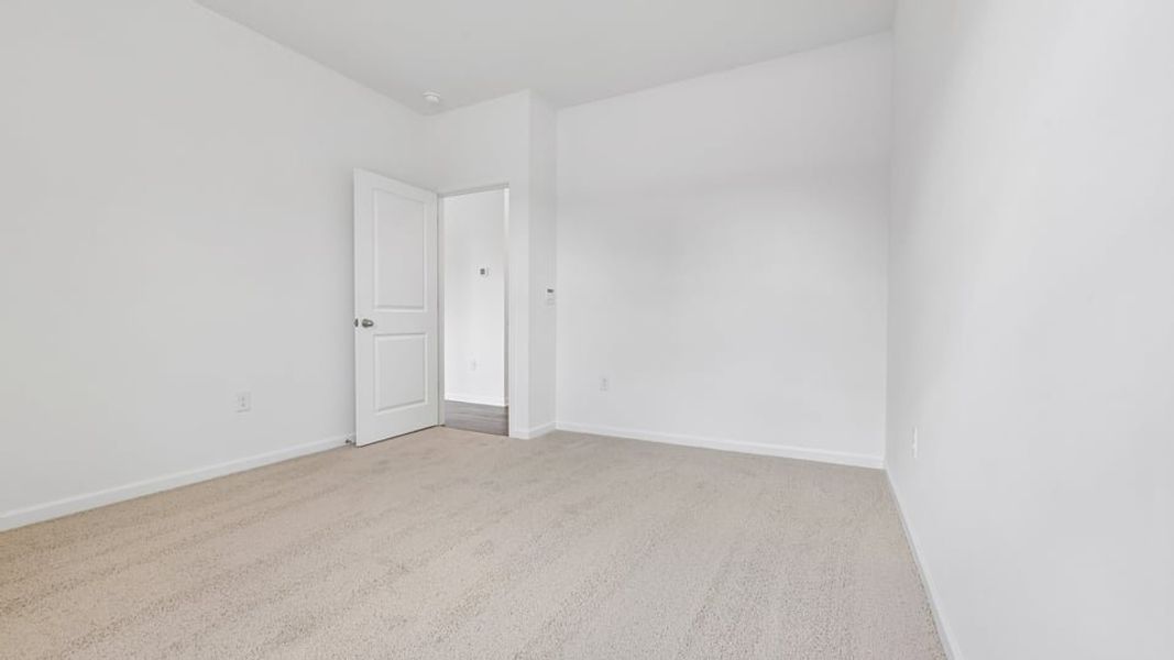 Spacious, unfurnished interior of a new home in Mason Ridge, Spring Lake (Image 26).