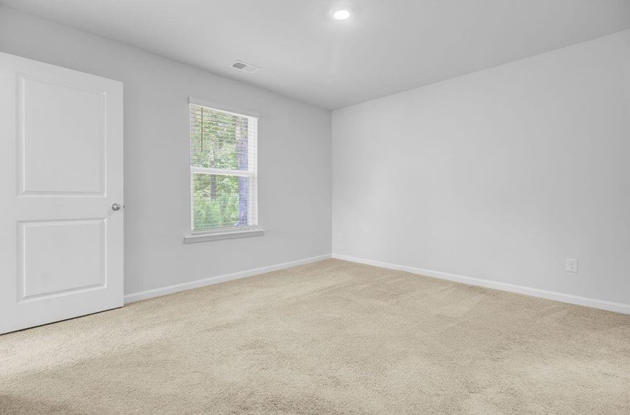 Spacious, unfurnished interior of a new home in Stone Ridge, Moncks Corner (Image 16).