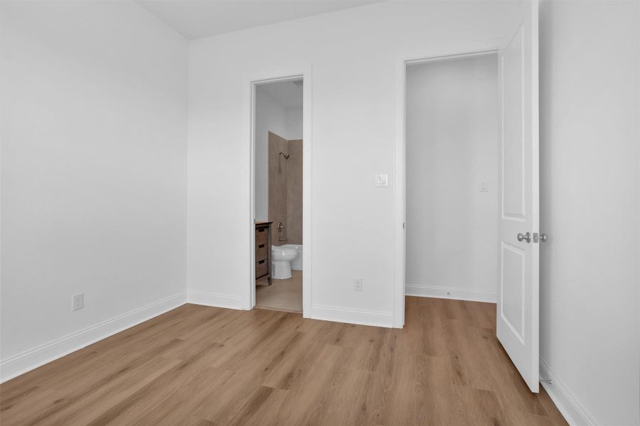 Spacious, unfurnished interior of a new home in , Cleveland (Image 14).