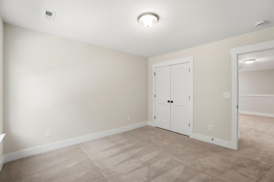 Spacious, unfurnished interior of a new home in Blythe Mill Townhomes, Waxhaw (Image 29).