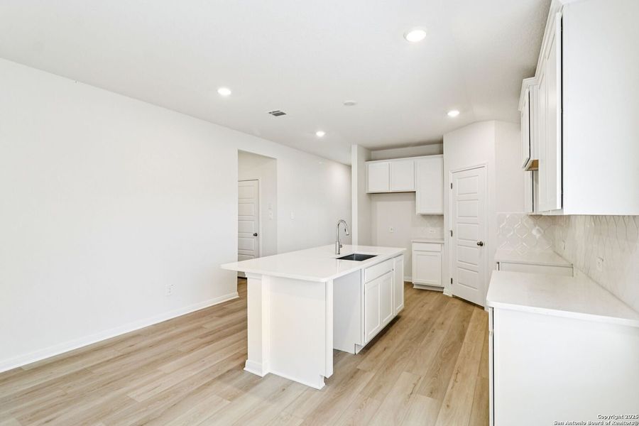 Image 47 of a home in Lark Canyon.