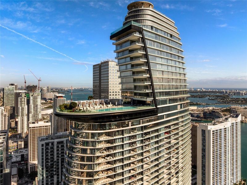 Condo located in Miami, FL showcasing its design and architecture (Image 25). Condo located in Miami, FL showcasing its design and architecture (Image 25).