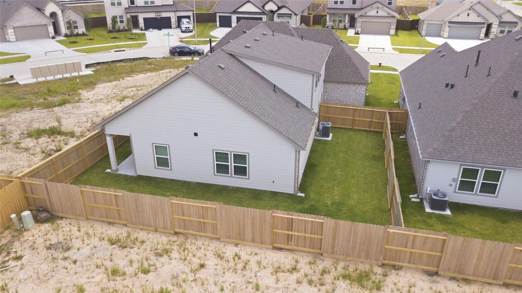 Exterior details and patio area of a home in Foxtail Palms, Manvel (Image 22).