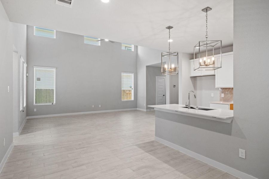 Spacious, unfurnished interior of a new home in Grand Oaks Village, Houston (Image 14).