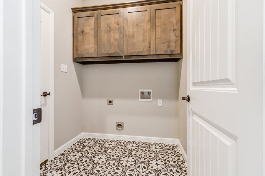 Representative furnished interior of a home built from the The Carter by Doug Parr Custom Homes in Honeysuckle Ranch, Paradise (Image 11). Representative furnished interior of a home built from the The Carter by Doug Parr Custom Homes in Honeysuckle Ranch, Paradise (Image 11).