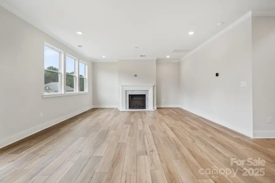 Spacious, unfurnished interior of a new home in Wynswept, Maiden (Image 9).