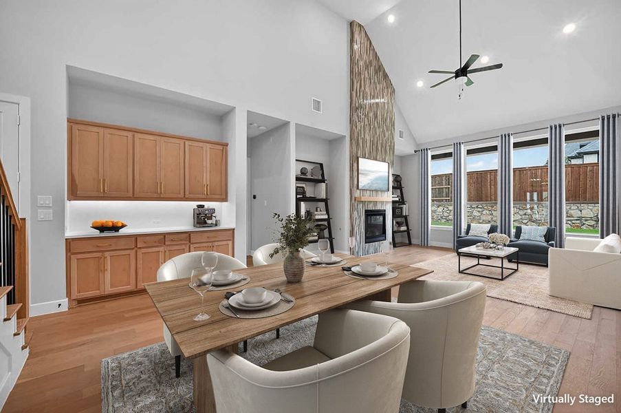 Family Room/Dining Room Family Room/Dining Room