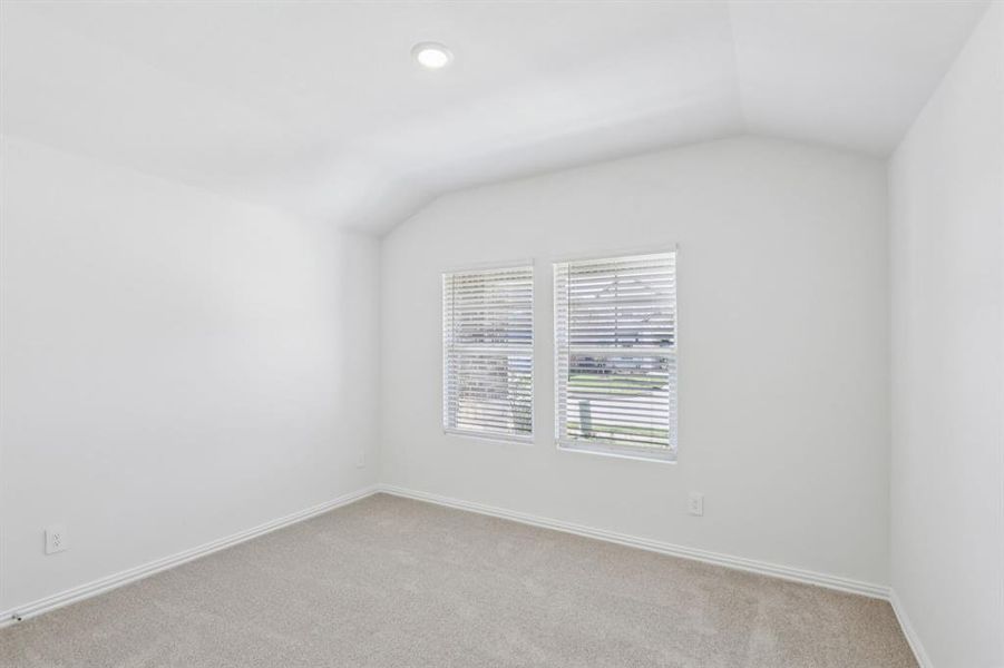 Spacious, unfurnished interior of a new home in Stonehaven, Seagoville (Image 18). Spacious, unfurnished interior of a new home in Stonehaven, Seagoville (Image 18).