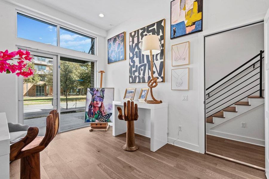 Separate entrance with en-suite bathroom.