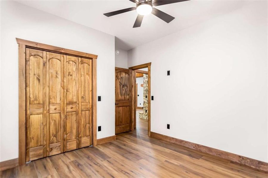 Spacious, unfurnished interior of a new home in , Talking Rock (Image 39).
