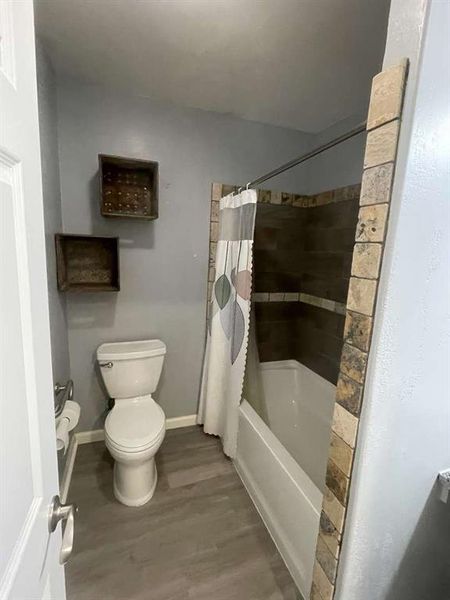 Furnished interior view inside a new home in , Wichita Falls (Image 8).