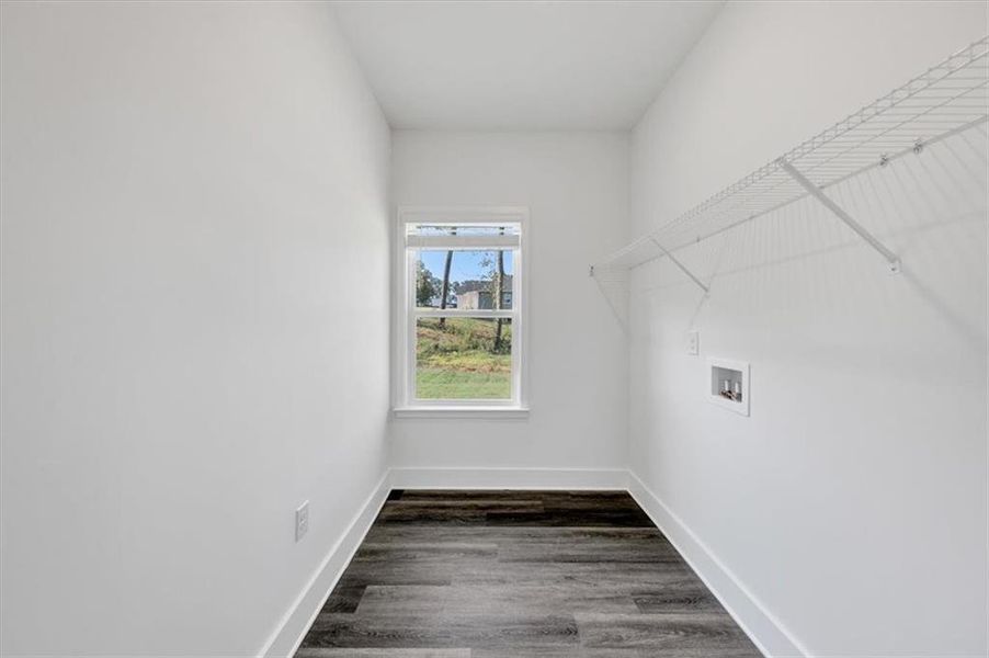 Spacious, unfurnished interior of a new home in Tuscany Hills, Douglasville (Image 29).
