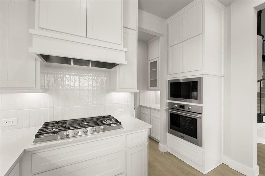 12. 4410 Rolling Springs - Kitchen (3)