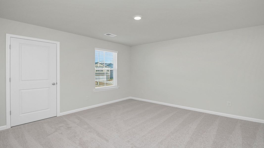 Spacious, unfurnished interior of a new home in Hunter's Branch, Hopkins (Image 34).