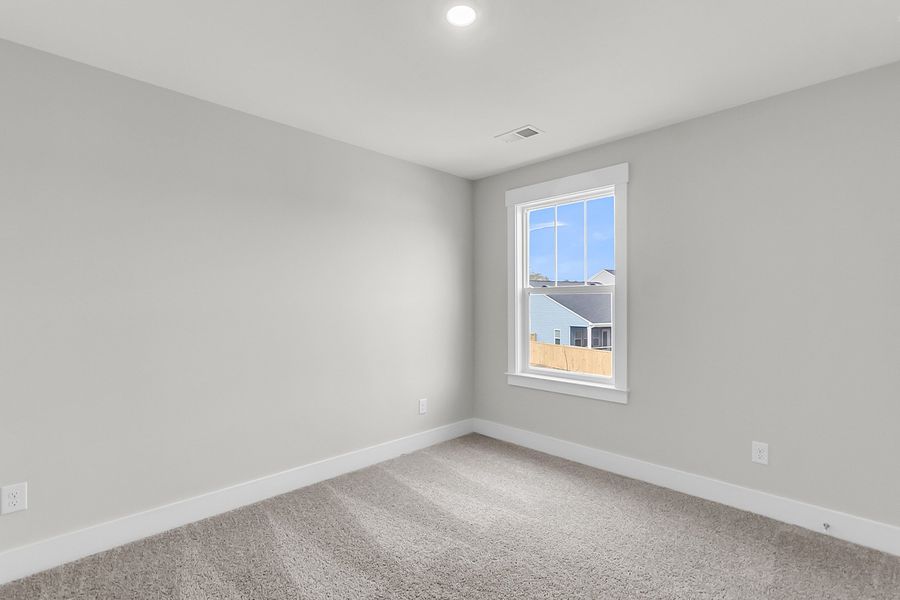 Spacious, unfurnished interior of a new home in Six Oaks, Summerville (Image 39).