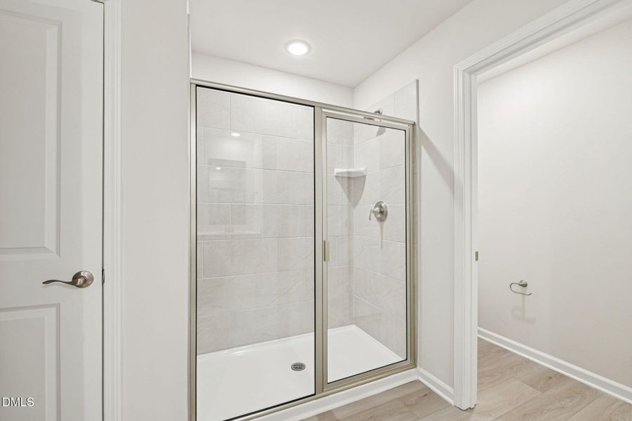 28-web-or-mls-Raleigh - Oak Manor - 137