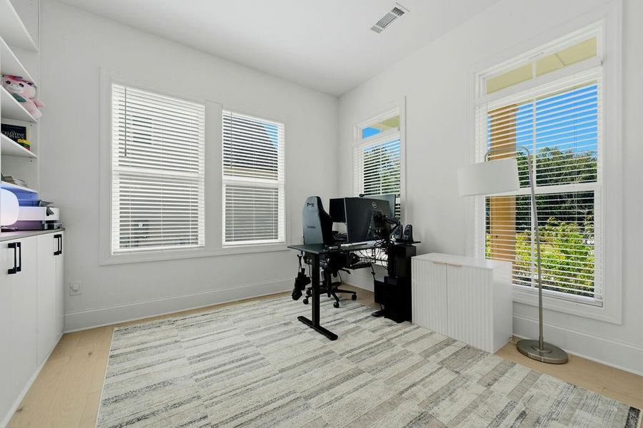 Furnished interior view inside a new home in , Woodstock (Image 40).