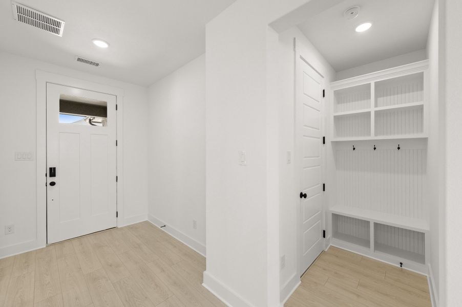 Spacious, unfurnished interior of a new home in Wildflower Ranch, Fort Worth (Image 30).