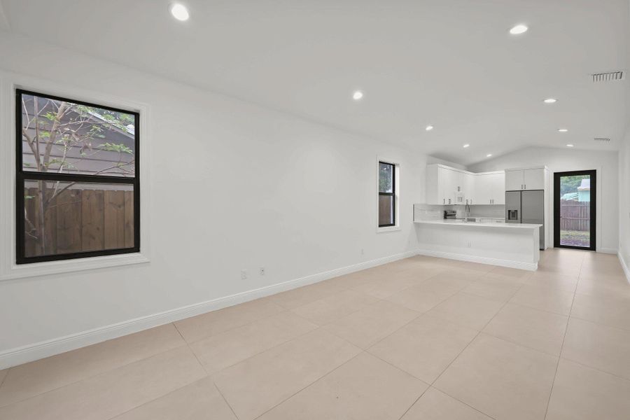 633 55th Street - 29.jpg-SMALL 633 55th Street - 29.jpg-SMALL