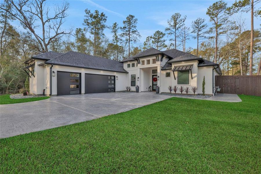 If entertaining is your dream, 811 Parthenon Place is the home for you! This custom home was built by Builders Excellent and it HAS IT ALL!