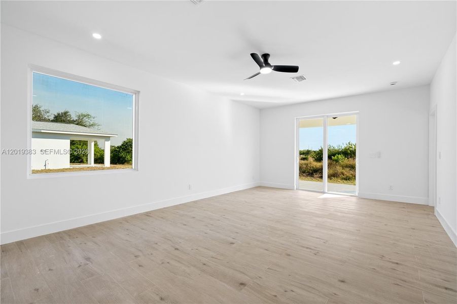 Spacious, unfurnished interior of a new home in , Lehigh Acres (Image 20). Spacious, unfurnished interior of a new home in , Lehigh Acres (Image 20).