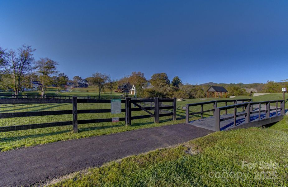 Image 33 of a home in .