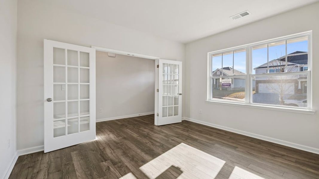 Spacious, unfurnished interior of a new home in Waverly Station, Greenwood (Image 17).