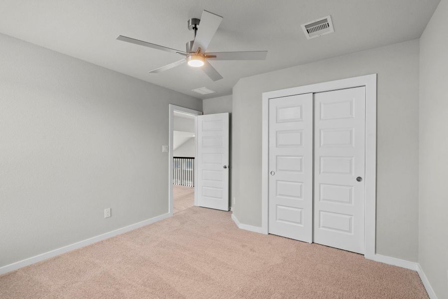Spacious, unfurnished interior of a new home in Briarwood Crossing, Rosenberg (Image 38).