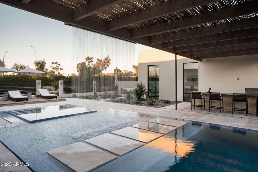 7034 E Paradise Dr 7034 E Paradise Dr