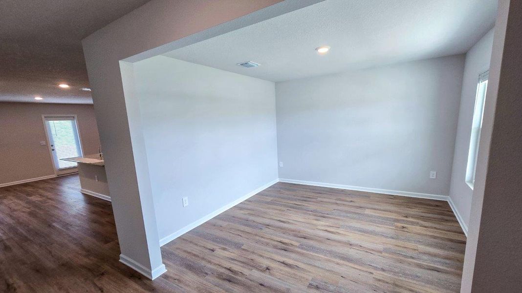 Spacious, unfurnished interior of a new home in Lake Mary Forest, Tallahassee (Image 10).