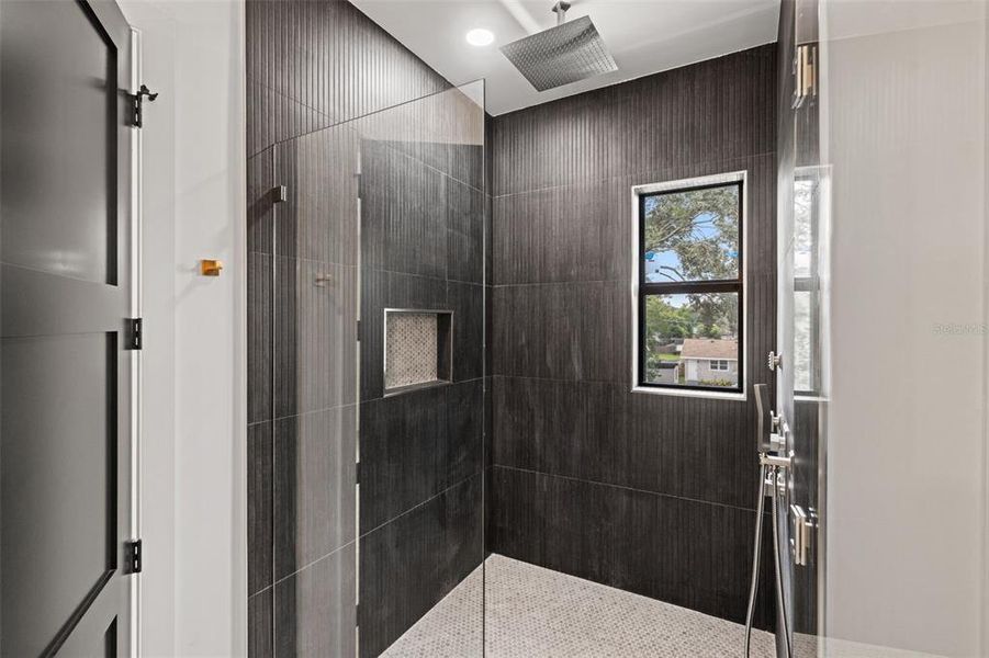 Image 53 of a home in .