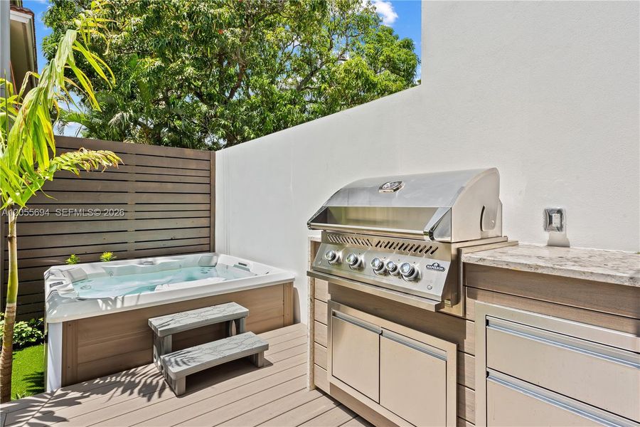 Exterior details and patio area of a home in , Fort Lauderdale (Image 32).