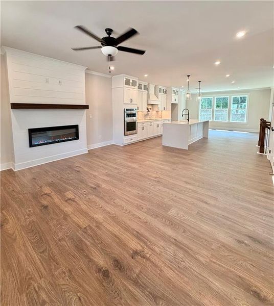 Spacious, unfurnished interior of a new home in The Groves at Myrtle, Roswell (Image 29). Spacious, unfurnished interior of a new home in The Groves at Myrtle, Roswell (Image 29).