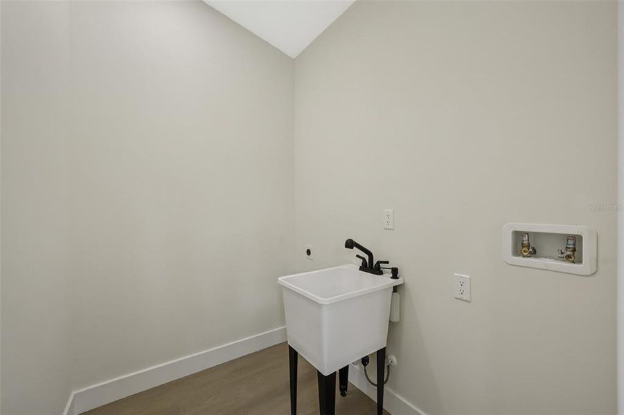 Furnished interior view inside a new home in , Largo (Image 15).