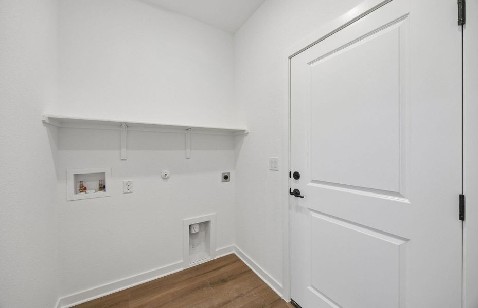 Spacious, unfurnished interior of a new home in Sun City Texas, Georgetown (Image 15).