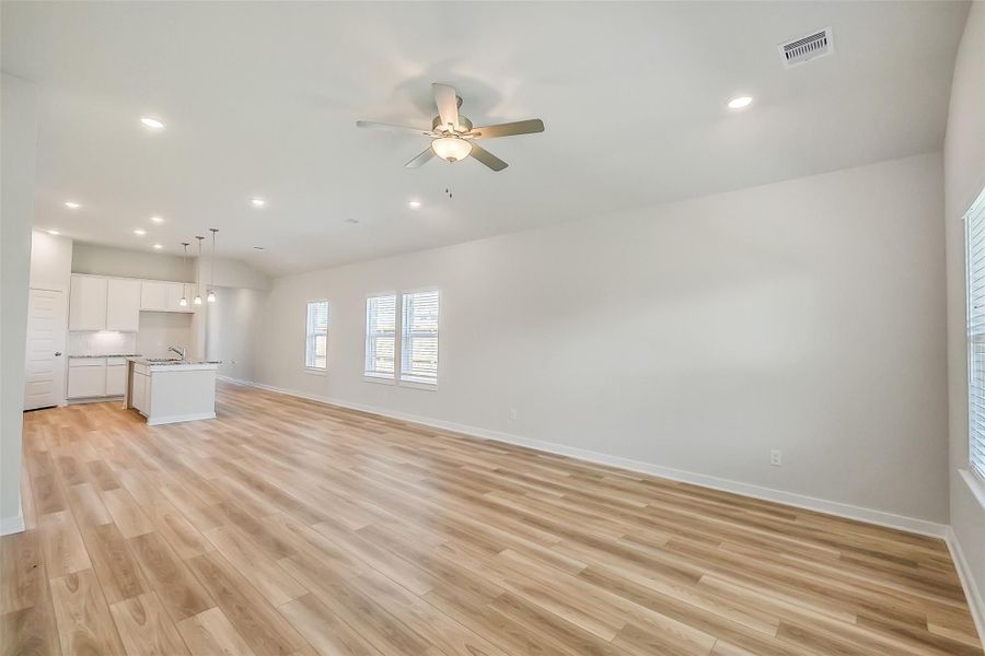 Spacious, unfurnished interior of a new home in Emberly, Beasley (Image 51).