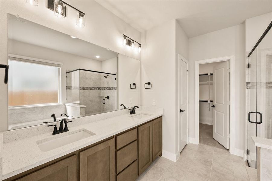 Furnished interior view inside a new home in Hulen Trails Classic 50, Fort Worth (Image 12). Furnished interior view inside a new home in Hulen Trails Classic 50, Fort Worth (Image 12).