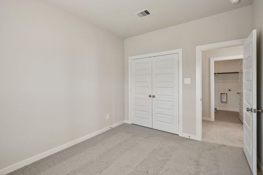 Spacious, unfurnished interior of a new home in Kemah Crossing - City Series, Kemah (Image 32).